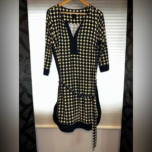 Ann Taylor Yellow and Black V-Neck Sheath Dress